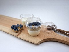 951905 - PET deksels tbv dessertbekers 270 ml